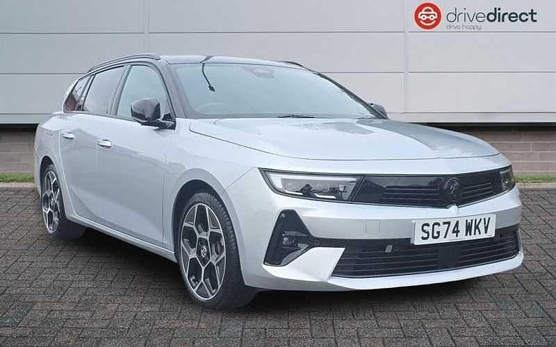 Used 2025 Vauxhall Astra Ultimate Estate | £18,995 (Good price) - Image 1/4