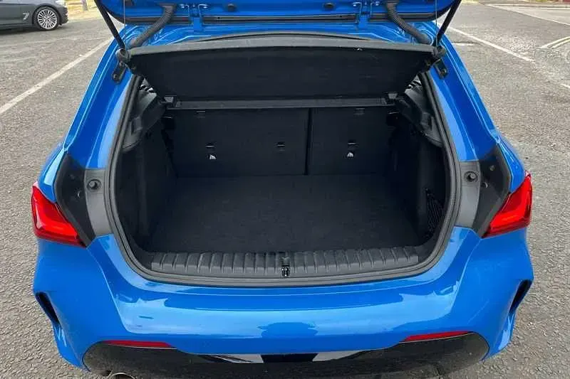 Used BMW 118 M Sport 136 HP (100 kW) 2023 Blue Hatchback
