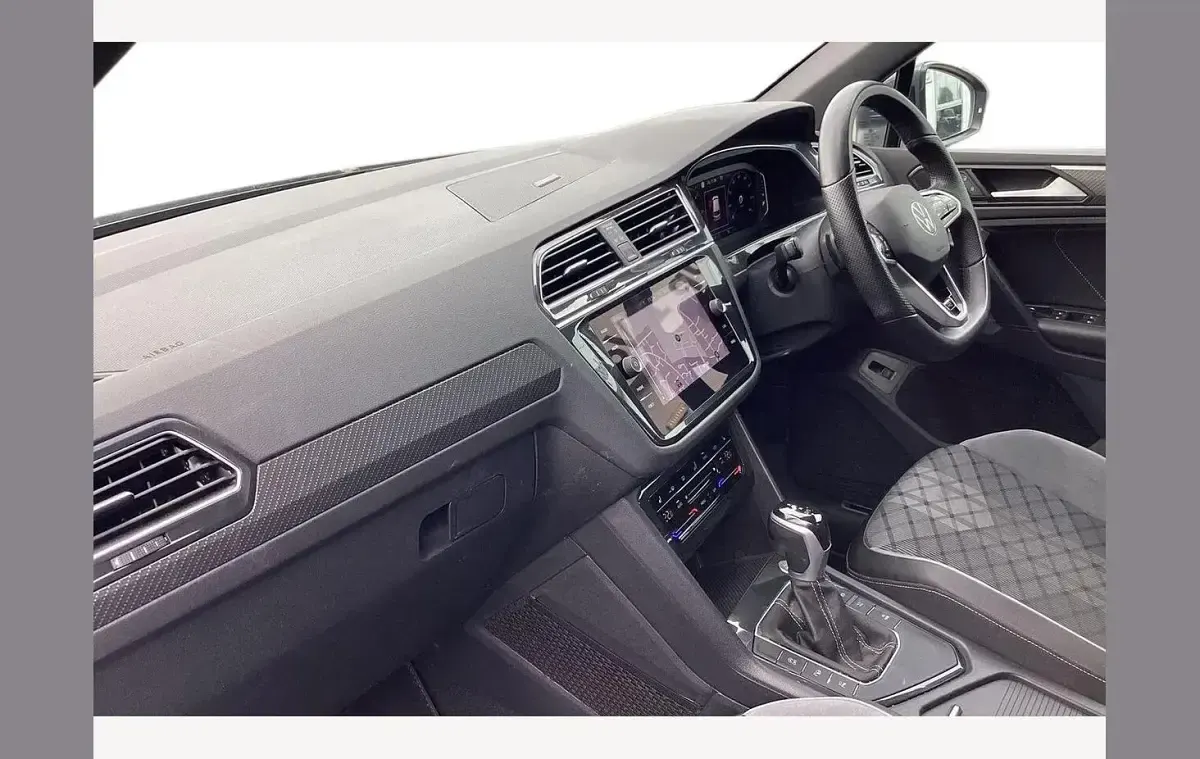 Usado VW Tiguan R-line 150 CV (110 kW) 2023 Gris SUV
