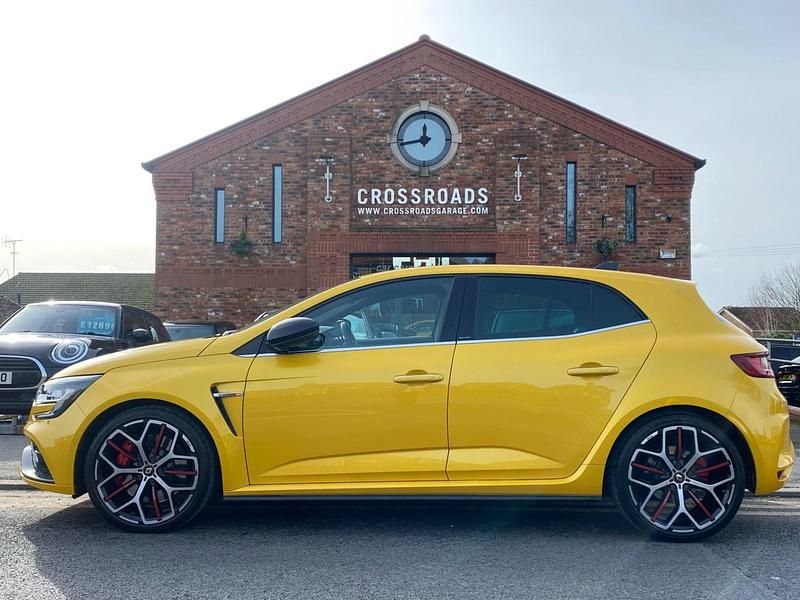 Used Renault Mégane IV Trophy 300 HP (220 kW) 2020 Liquid yellow Hatchback