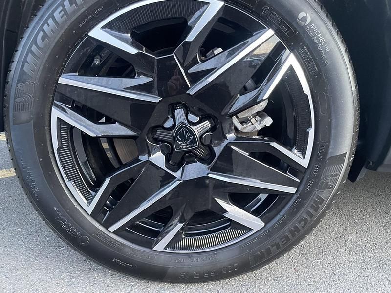 Used Peugeot 5008 Allure 134 HP (98 kW) 2024 Blue Hatchback