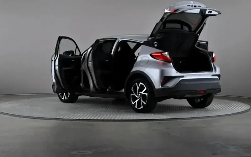 Used Toyota C-HR Design 122 HP (89 kW) 2018 Silver SUV