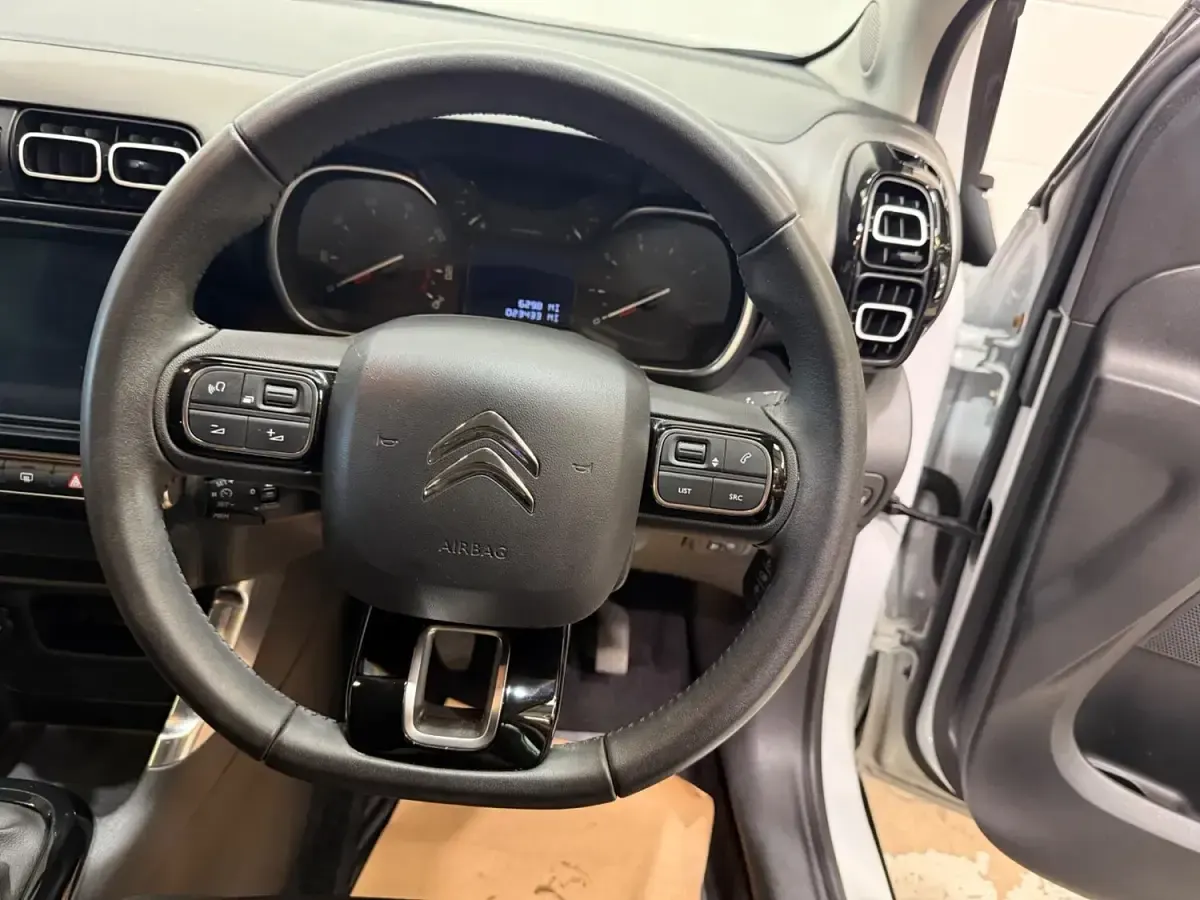 Used Citroën C3 Aircross PureTech 108 HP (79 kW) 2024 White SUV