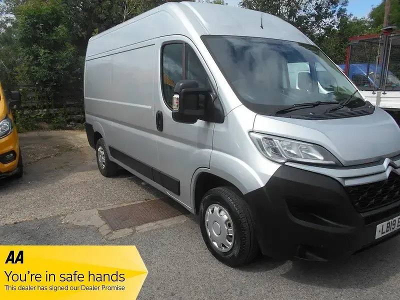 Used Citroën Relay 130 HP (95 kW) 2019 Silver Van