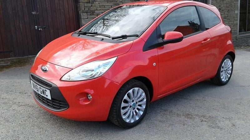 Used Ford Ka Zetec 69 HP (50 kW) 2011 Red Hatchback