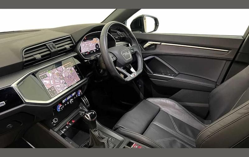 Used Audi Q3 Black Edition 150 HP (110 kW) 2024 Grey SUV