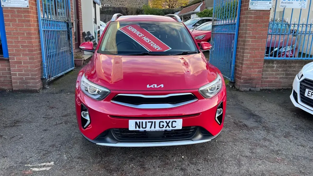 Used Kia Stonic 99 HP (72 kW) 2021 Red SUV