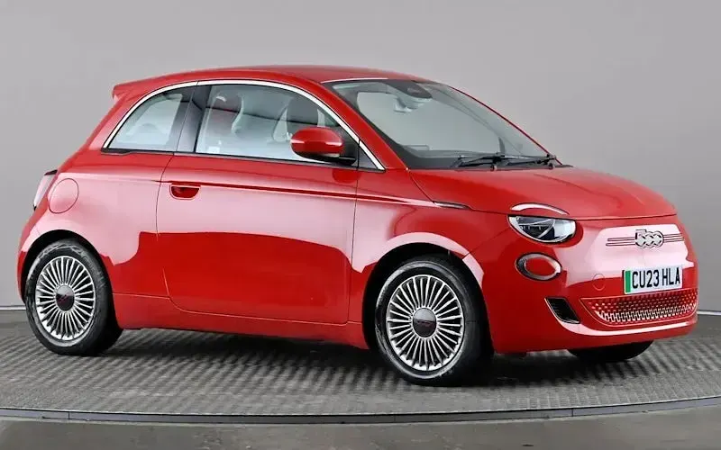 Gebraucht Fiat 500e Red 86 kW (118 PS) 2026 Kleinwagen