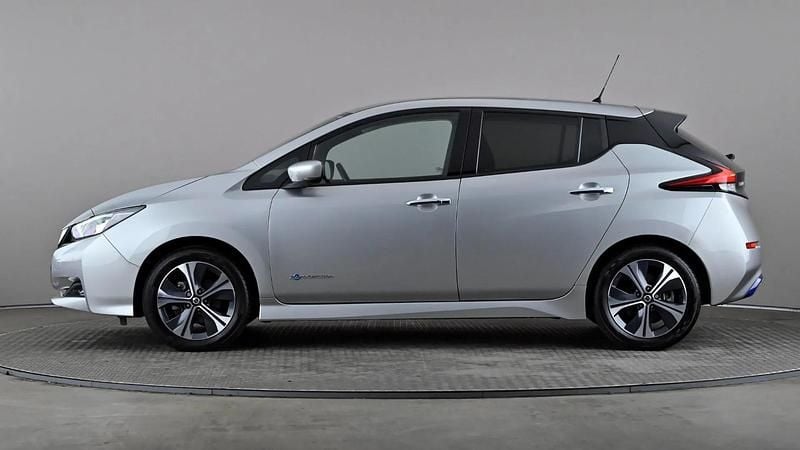 Used Nissan Leaf Tekna 110 kW (150 HP) 2019 Silver Hatchback