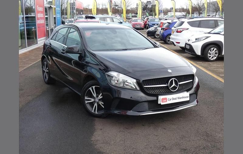 Used Mercedes A180 SE 107 HP (78 kW) 2016 Black Hatchback