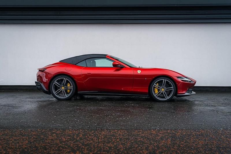Used Ferrari Roma 620 HP (456 kW) 2025 Red Cabriolet