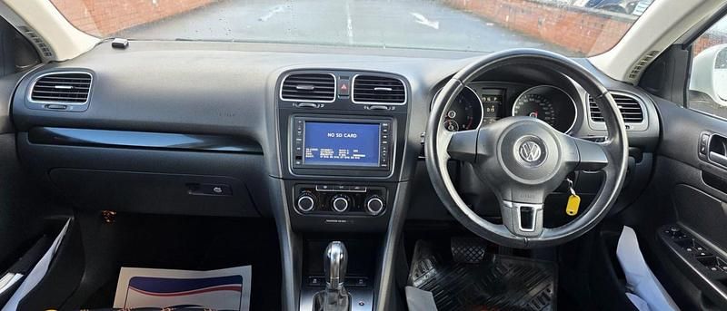 Used VW Golf VIII S 105 HP (77 kW) 2024 White Estate