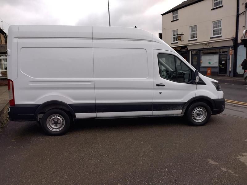 Used Ford Transit 130 HP (95 kW) 2020 White Van