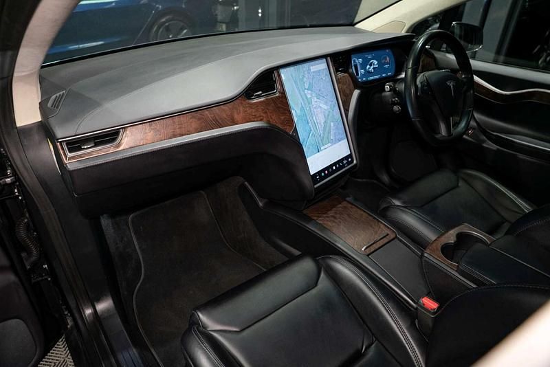 Used Tesla Model X 311 kW (423 HP) 2018 Grey SUV