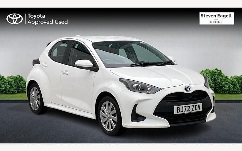 Used 2025 Toyota Yaris Hybrid Hatchback | £17,299 (Super price) - Image 1/3