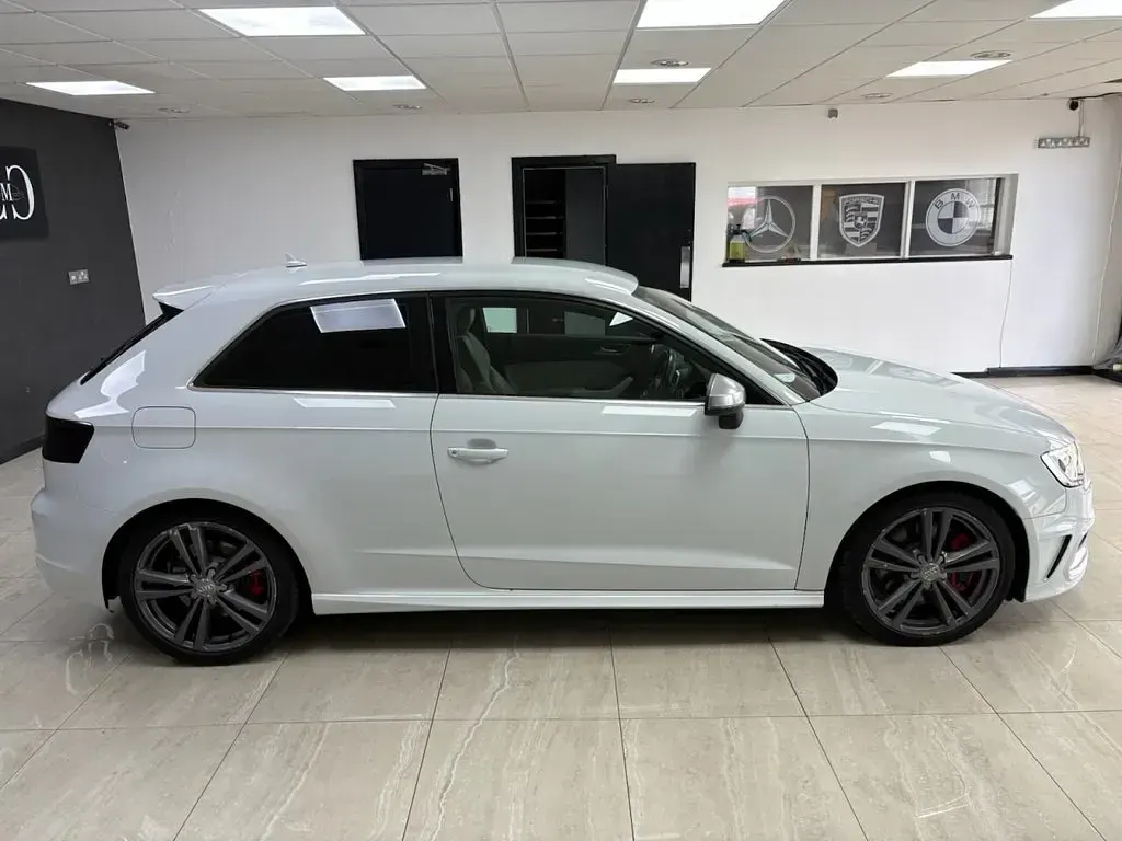 Used Audi S3 Sportback 300 HP (220 kW) 2014 White Hatchback