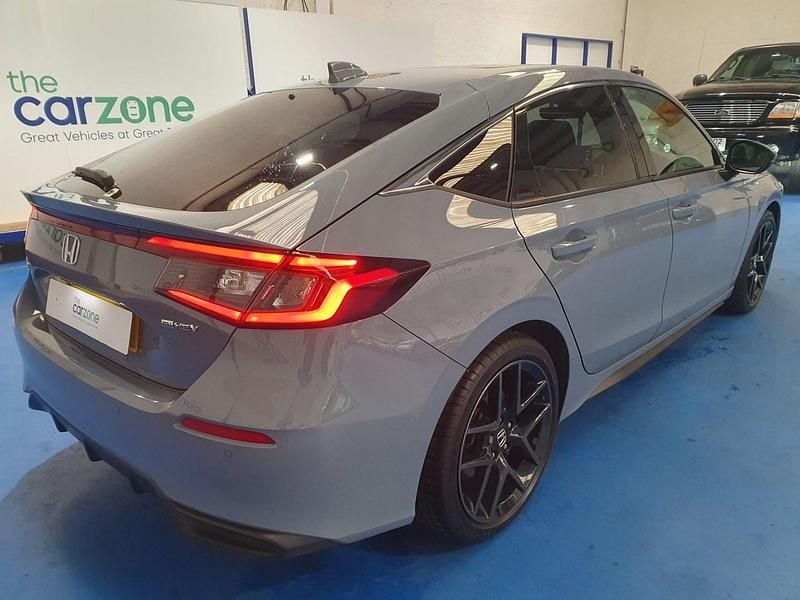 Begagnad Honda Civic Advance 2023 Grå Halvkombi