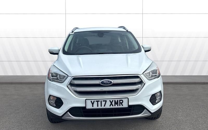 Begagnad Ford Kuga Titanium 182 HK (133 kW) 2017 Vit SUV