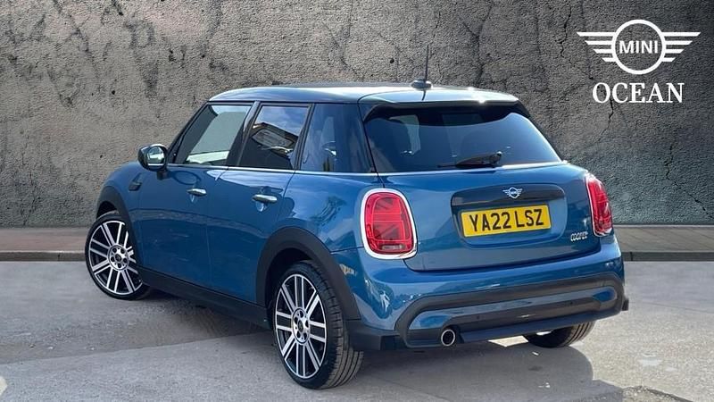 Used Mini Cooper Exclusive 134 HP (98 kW) 2022 Blue Hatchback