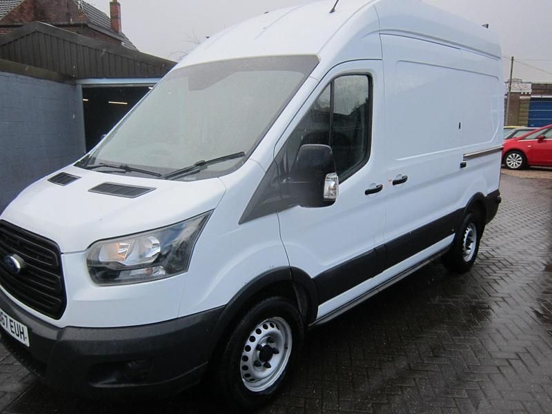 Begagnad Ford Transit 130 HK (95 kW) 2018 Vit Van