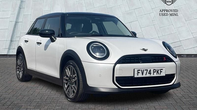 Nanuq white Used 2024 Mini Cooper Classic Hatchback | £24,975 - Image 1/4