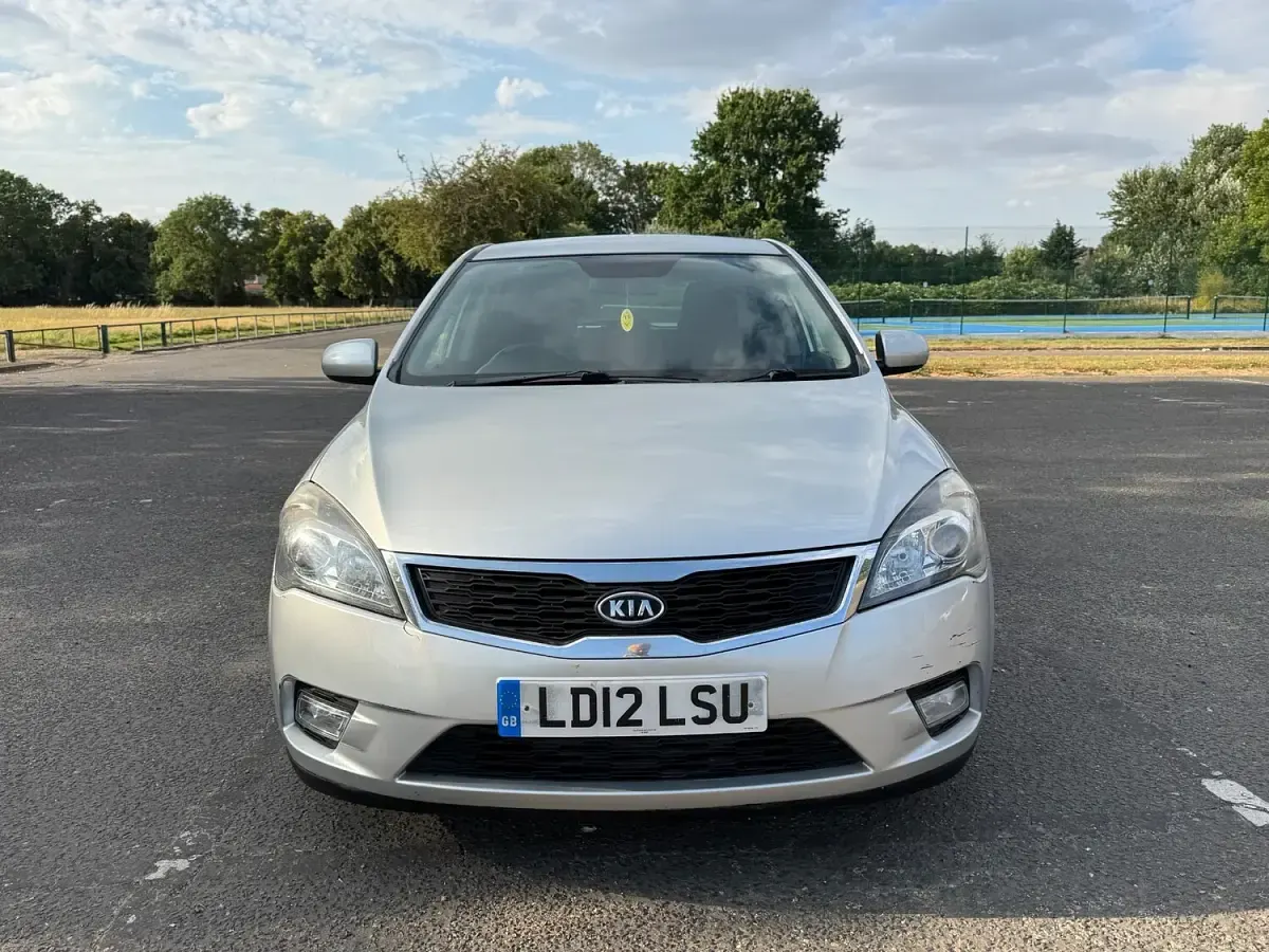 Used Kia Ceed 2012 Silver Hatchback