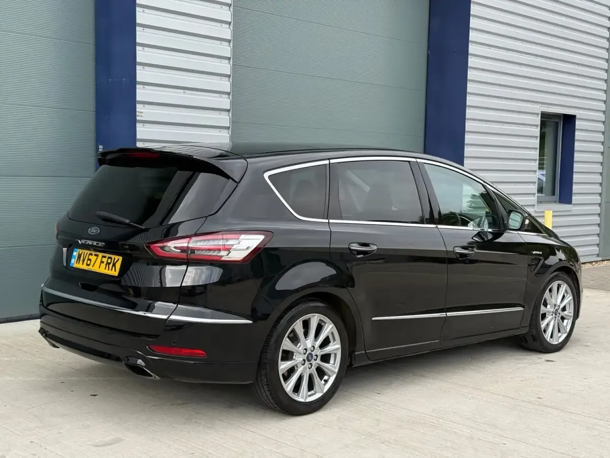 Używany Ford S-MAX Vignale 210 KM (154 kW) 2017 Czarny Minivan