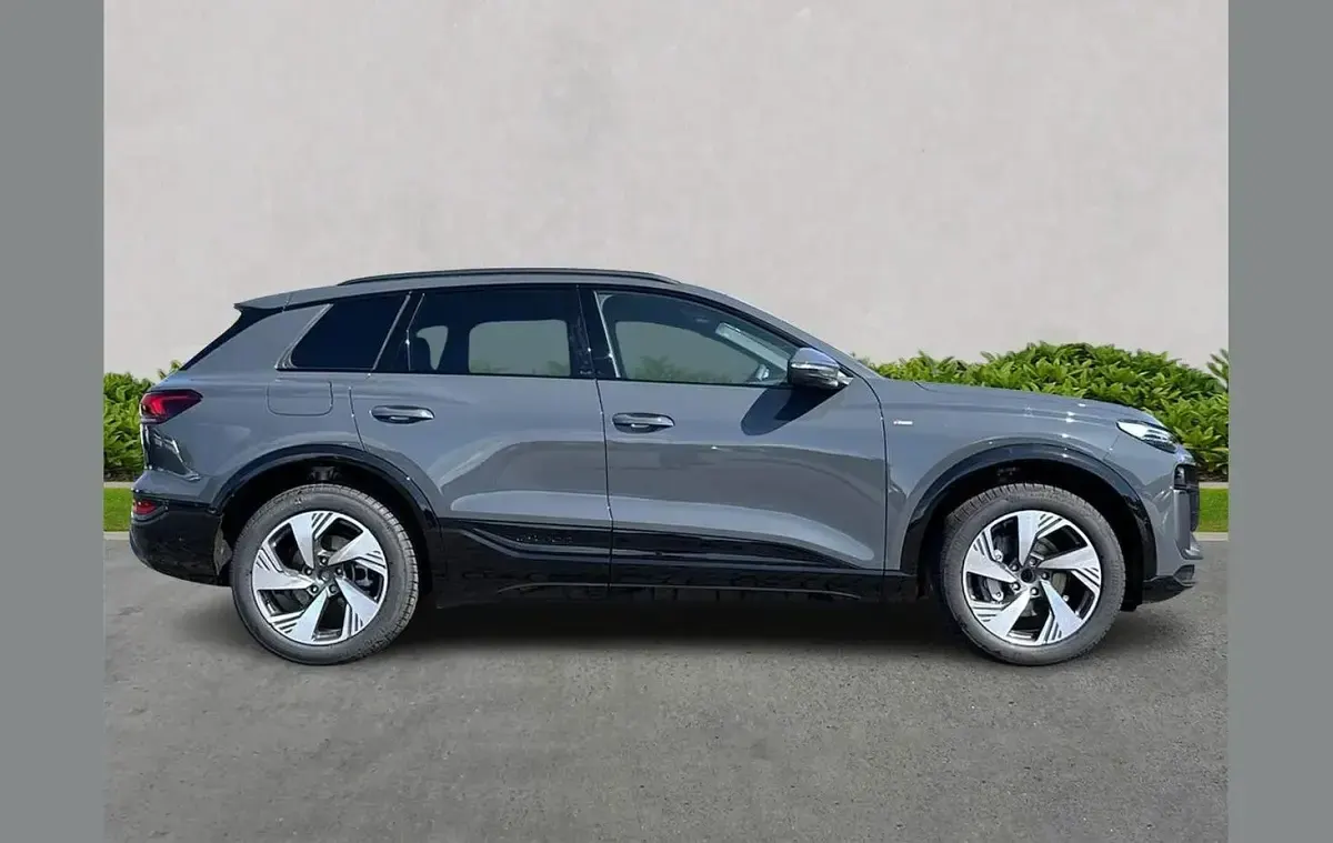 Used Audi Q6 e-tron S-Line 225 kW (306 HP) 2026 Grey SUV
