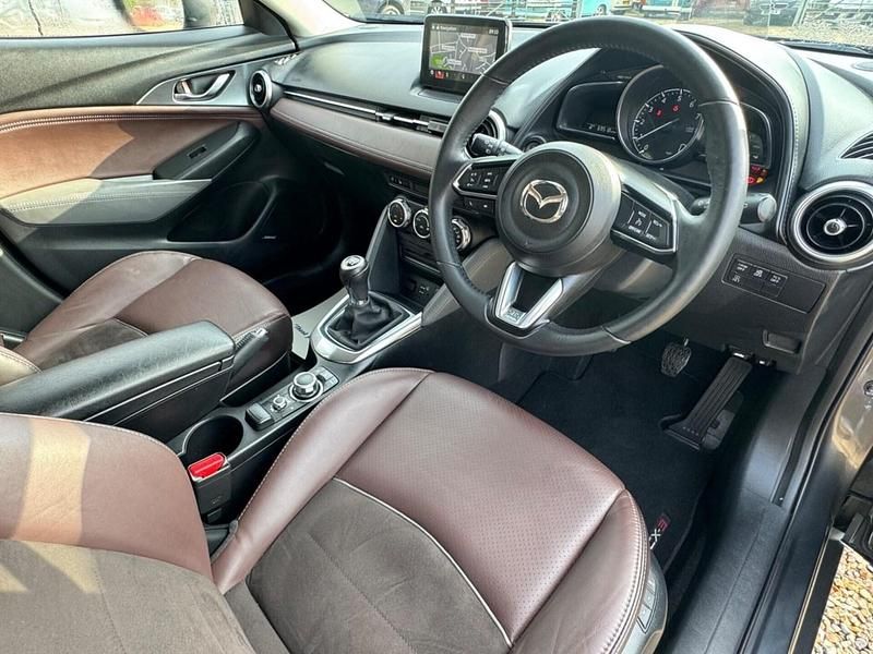 Usado Mazda CX-3 Inclusive 150 HP (110 kW) 2017 Cinzento SUV