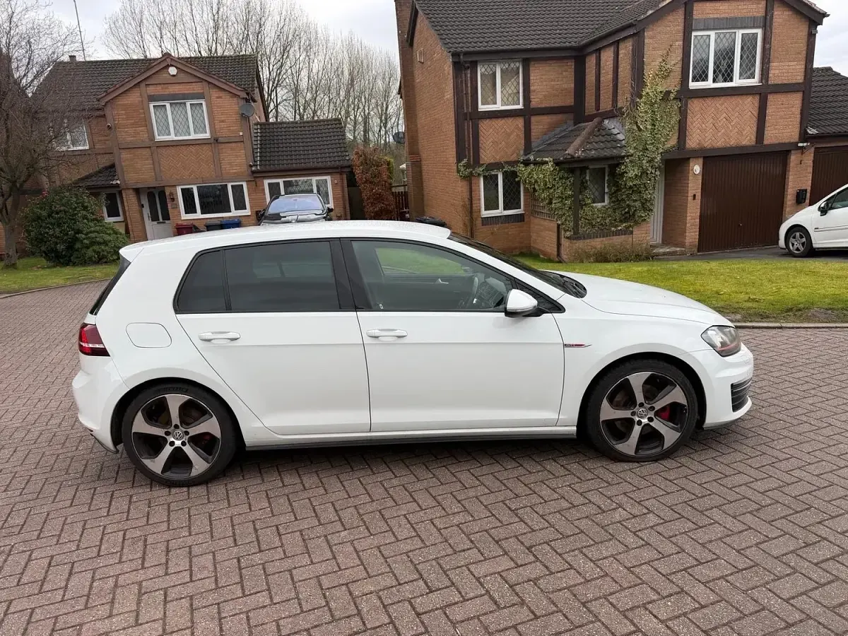 Used VW Golf VII GTI 2015 White Hatchback