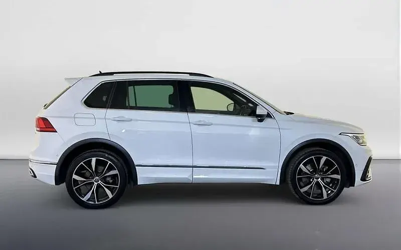 Used VW Tiguan R-line 245 HP (180 kW) 2023 White SUV