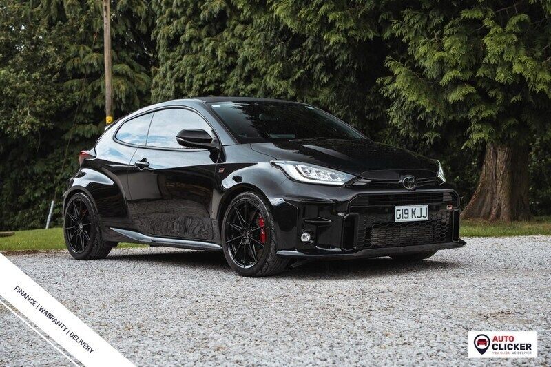 Black Used 2021 Toyota Yaris Hatchback | £24,490 (Good price) - Image 1/4