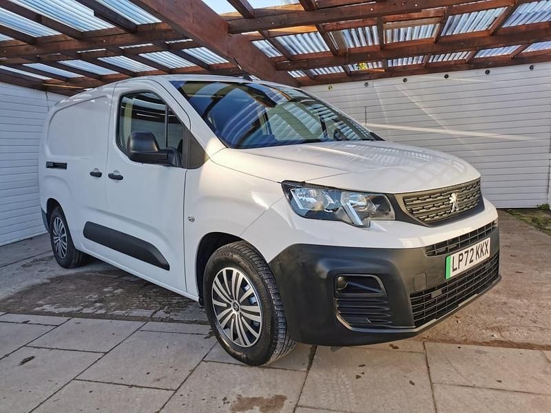 Used Peugeot Partner Premium 2023 White MPV