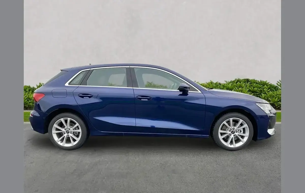 Used Audi A3 e-tron Sport 200 HP (147 kW) 2025 Blue Hatchback