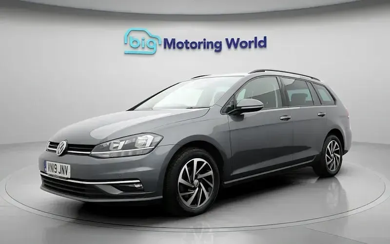 Used VW Golf VII Match 116 HP (85 kW) 2019 Grey Estate