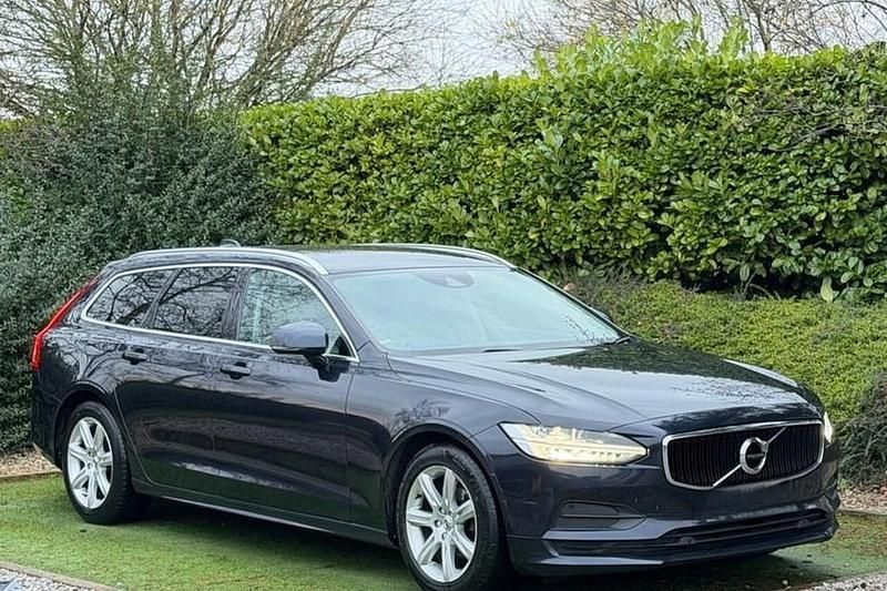 Blue Used 2019 Volvo V90 Momentum Estate | £10,995 (A bit pricey) - Image 1/1