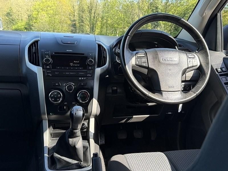 Begagnad Isuzu Pick up 161 HK (118 kW) 2016 Blå Pickup
