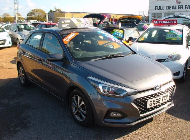 Used Hyundai i20 SE 100 HP (73 kW) 2018 Grey Hatchback