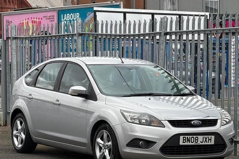 Used Ford Focus Zetec 2008 Silver Hatchback