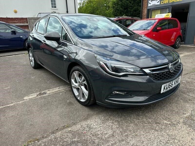 Grey Used 2016 Vauxhall Astra SRi Hatchback | £5,295 (Fair price) - Image 1/4