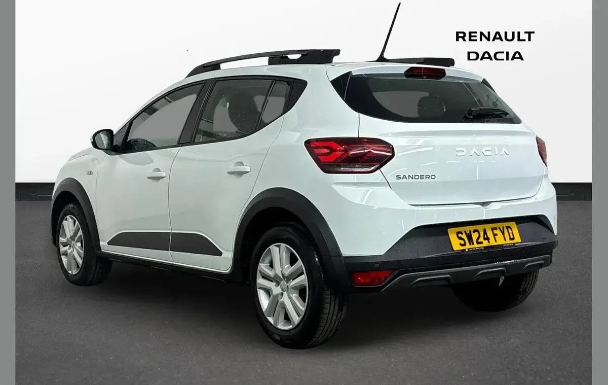 Used Dacia Sandero Expression 99 HP (72 kW) 2024 White Hatchback