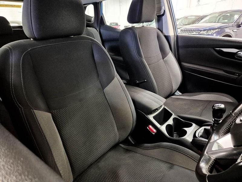 Used Nissan Qashqai Acenta 115 HP (84 kW) 2017 Blue SUV