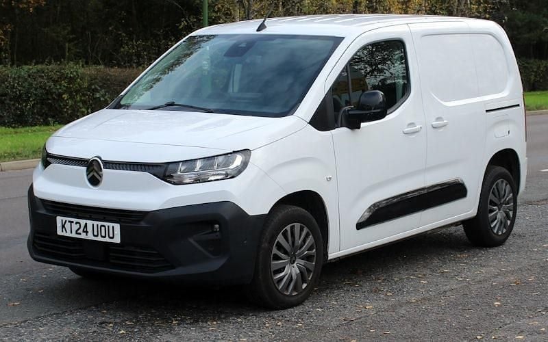 Used 2025 Citroën Berlingo MPV | £14,995 (Fair price) - Image 1/4