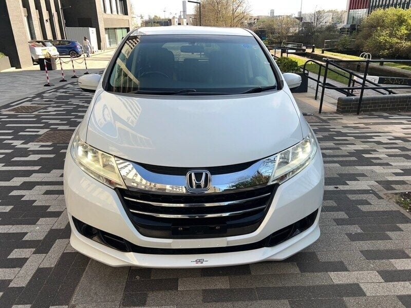 White Used 2016 Honda Odyssey MPV | £12,995 (Expensive) - Image 1/4