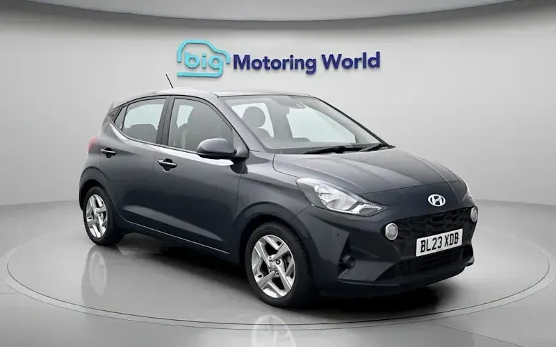 Used Hyundai i10 SE 67 HP (49 kW) 2023 Grey Hatchback