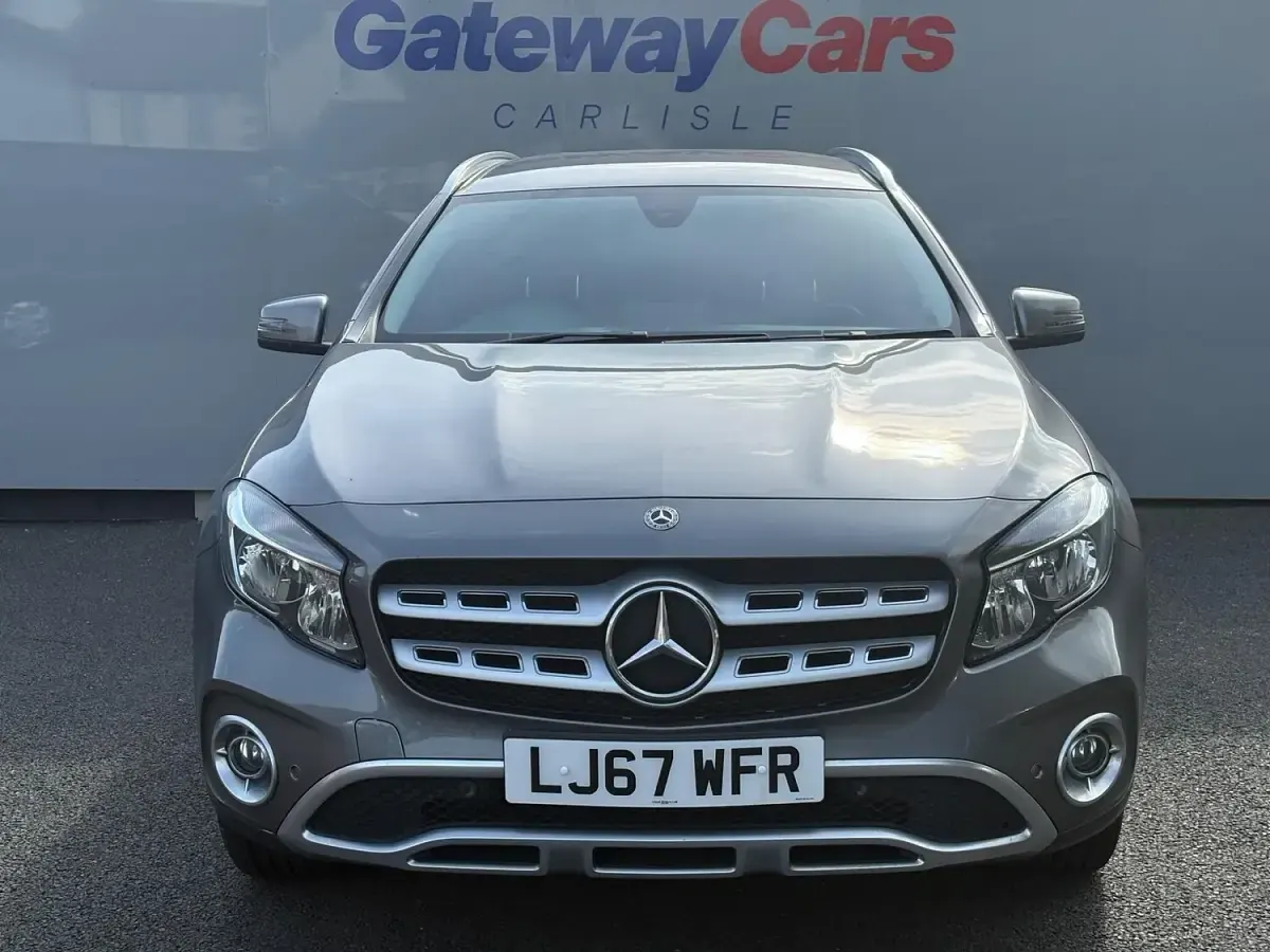 Used Mercedes GLA200 Executive 136 HP (100 kW) 2017 Grey SUV