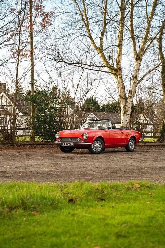 Used Fiat 124 Spider 108 HP (79 kW) 2016 Red Cabriolet