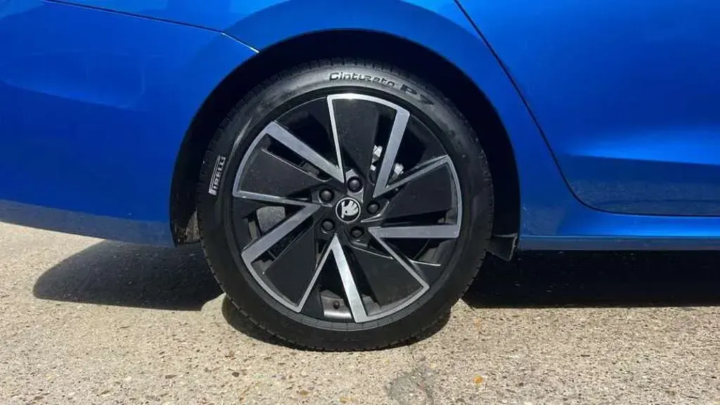 Used Skoda Octavia SportLine 150 HP (110 kW) 2025 Blue Estate