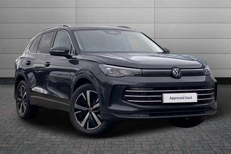 Used VW Tiguan Elegance 150 HP (110 kW) 2025 Urano grey SUV