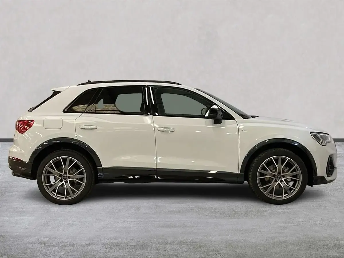 Used Audi Q3 Black Edition 150 HP (110 kW) 2025 White SUV